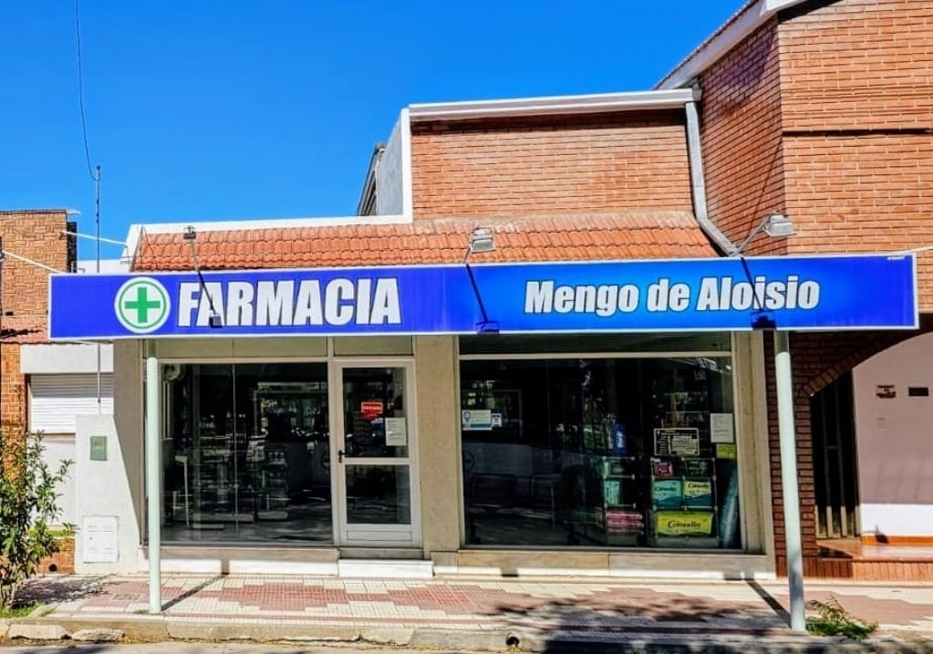 Frente_Mengo_Aloisio_Farmacia_Almafuerte